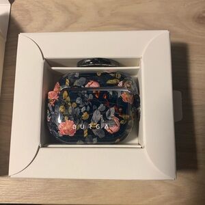 Bloomy Garden AirPod 3 Cover